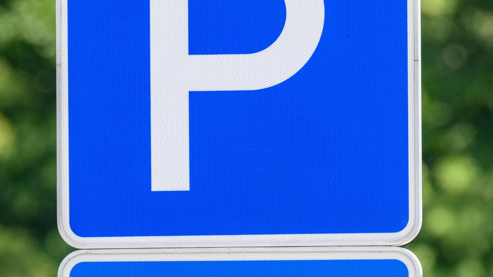 Parkplatz mit E-Ladestation